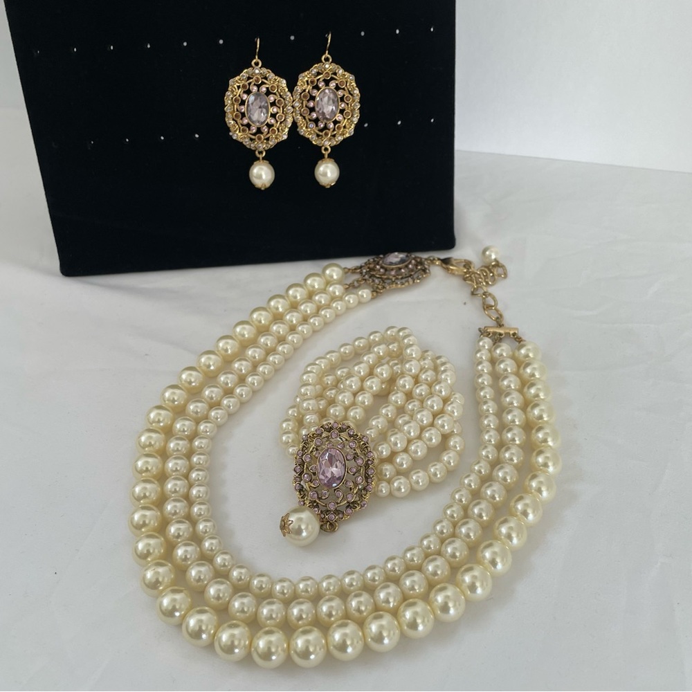 Vintage faux pearl & purple rhinestone set. Necklace, bracelet & earrings